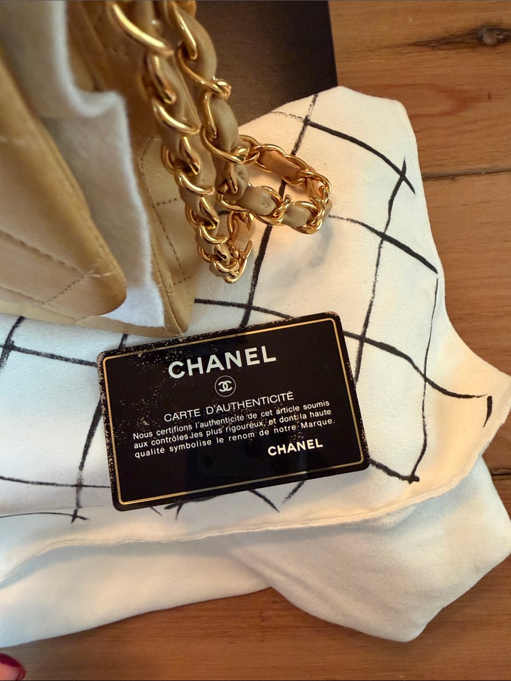CHANEL Small Classic Vintage Double Flap Beige Quilted Lambskin with Gold Plated - Picture 2 of 16